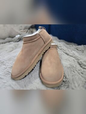 Neutral Taupe Suede Clogs – Plush Lined Slip-Ons, SZ 5.5